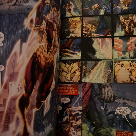 Joker graphic novel. No creases. Like new - Picture 4 of 4